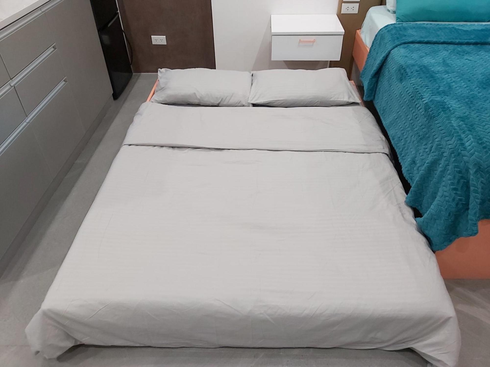 Azure Urban Staycation